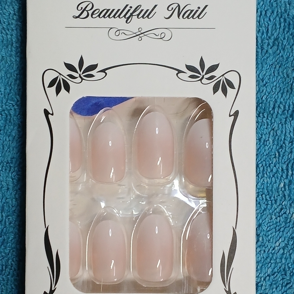 Pink natural look press on nails sporty length 24 piece kit new